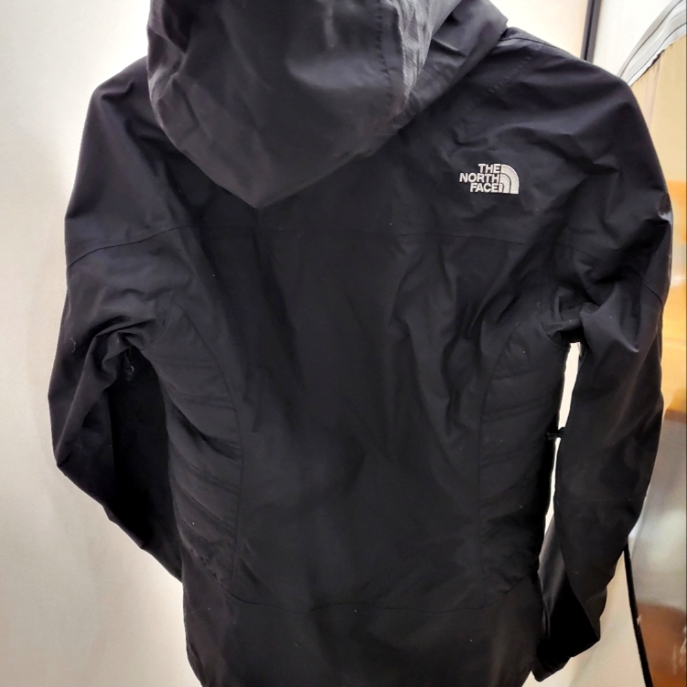 The Northface XS womans rain coat